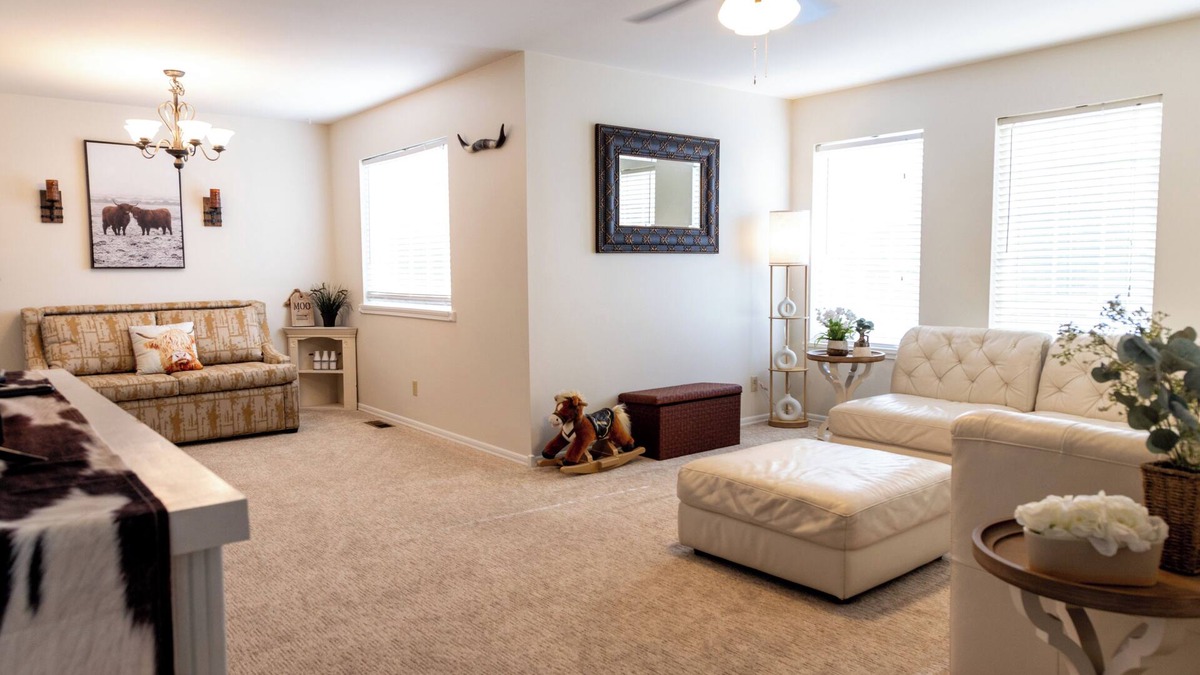 Tri-Cities House | Cozy Farmhouse in charming Kennewick.