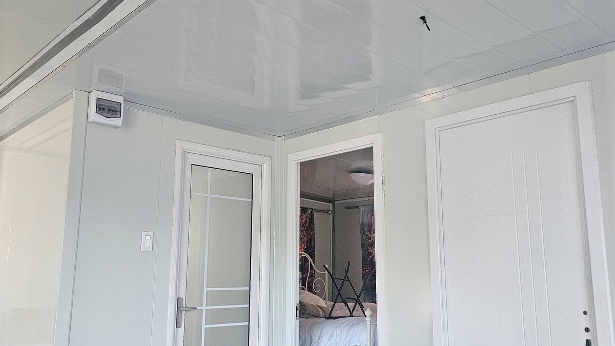 Carrolls Other | Cozy farmhouse in charming Kelso with AC, WiFi