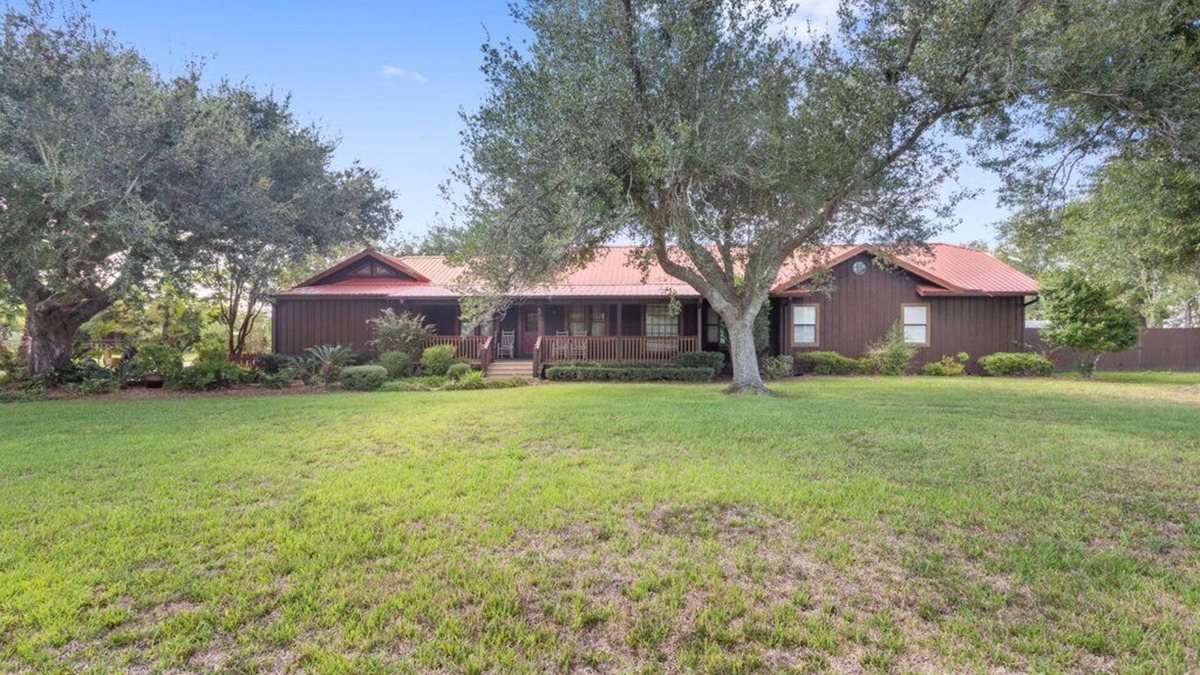 Prien Other | Cozy farmhouse right outside the city. Perfect for a getaway with big groups.
