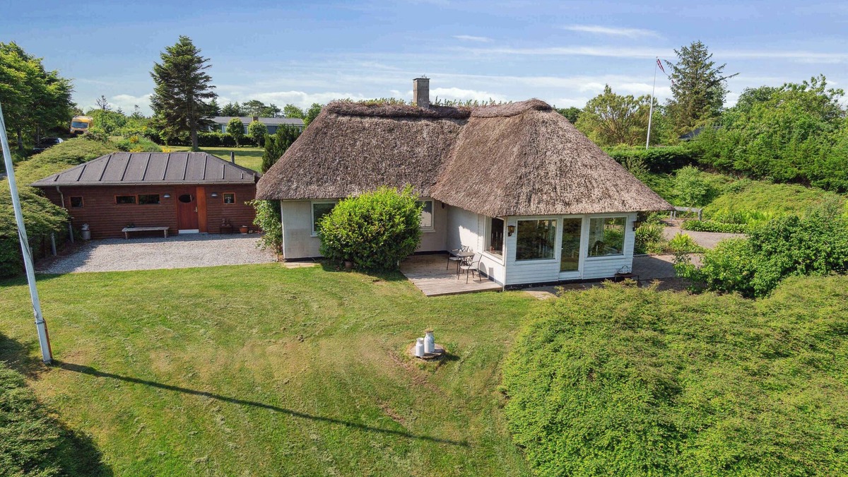 Ertebølle House | Cozy farmhouse with fantastic surroundings.