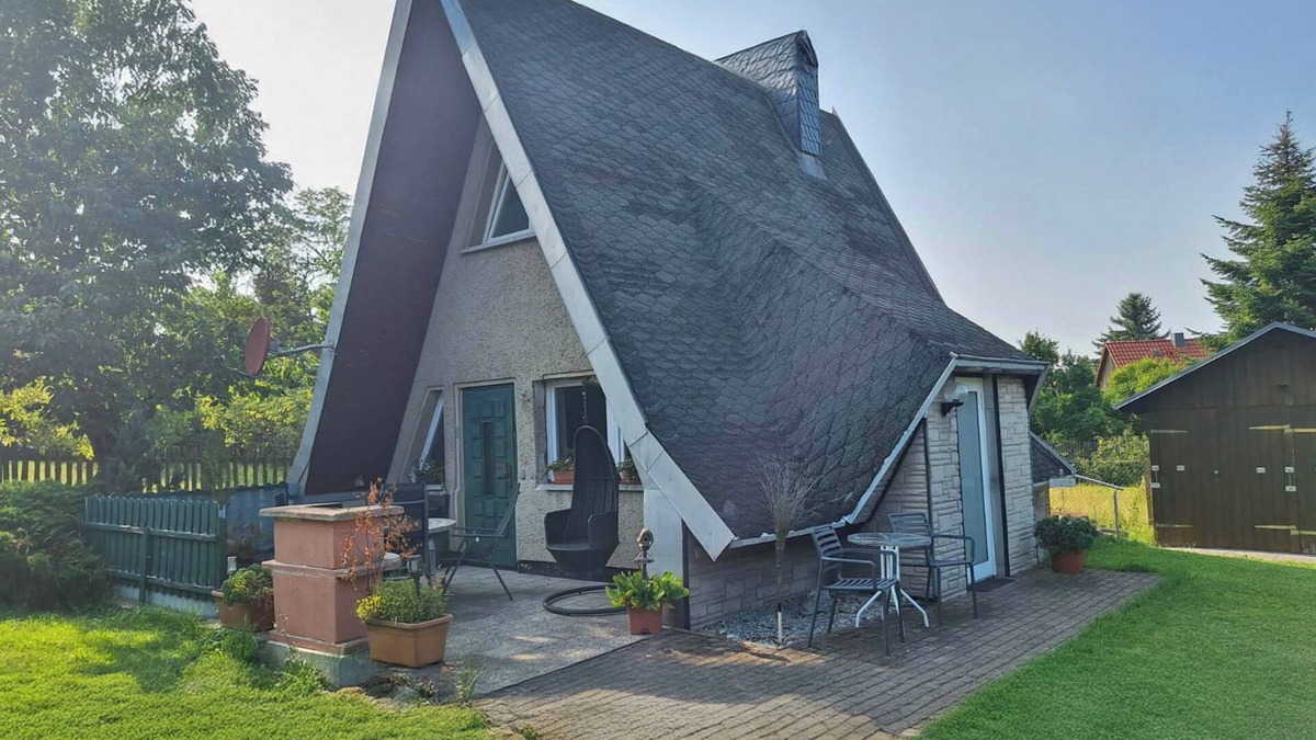Huttenrode House | Cozy Finnish cabin with fireplace in the Harz