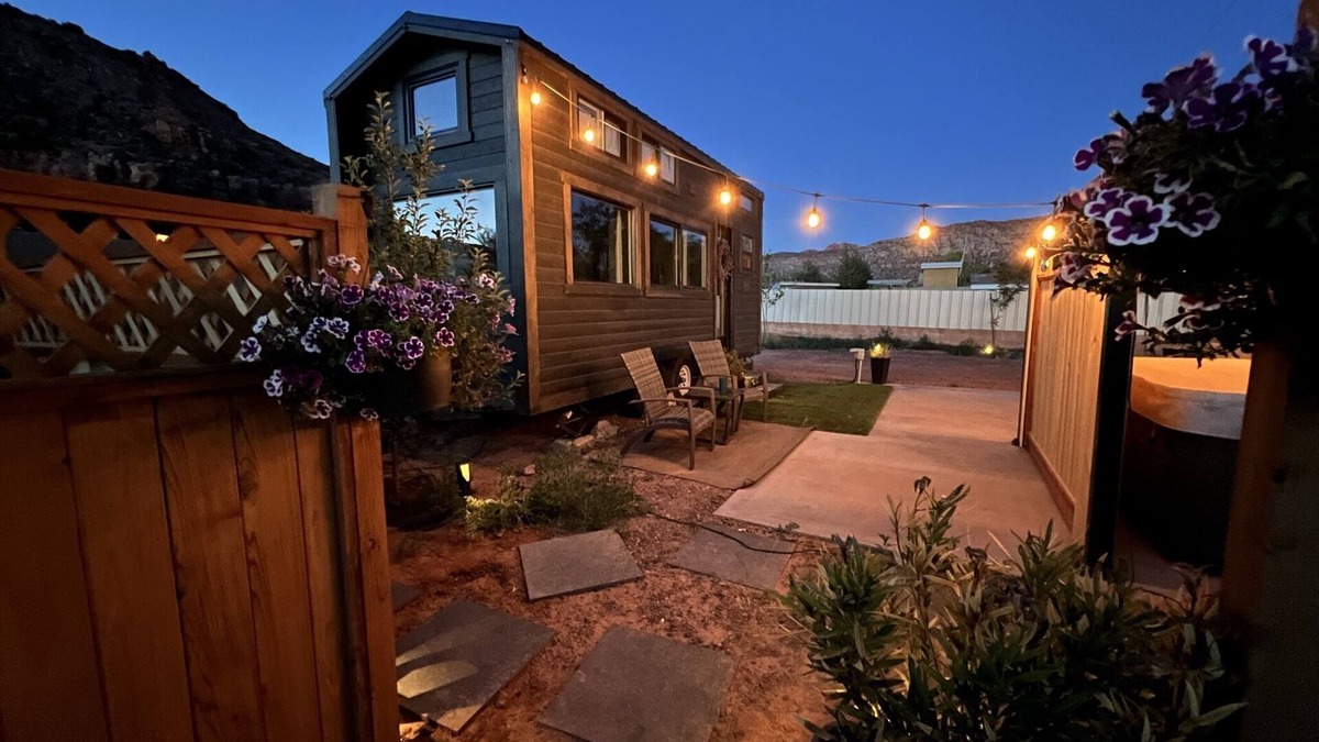 Hildale House | Cozy Garden Tiny Home Village
