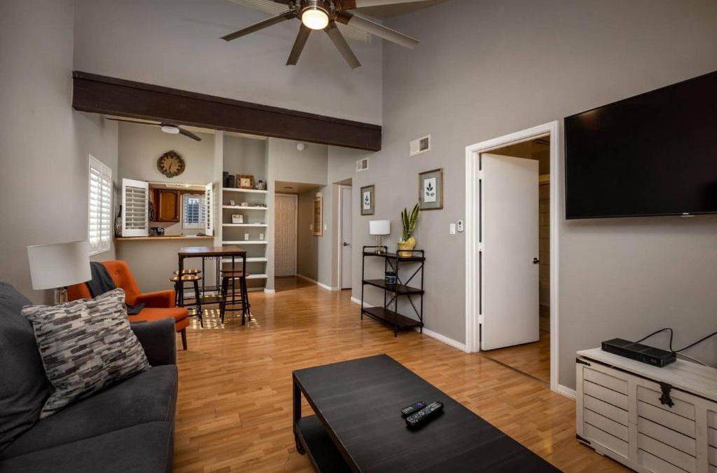 Gilbert House | Cozy Gilbert Condo Walking Distance to Downtown !