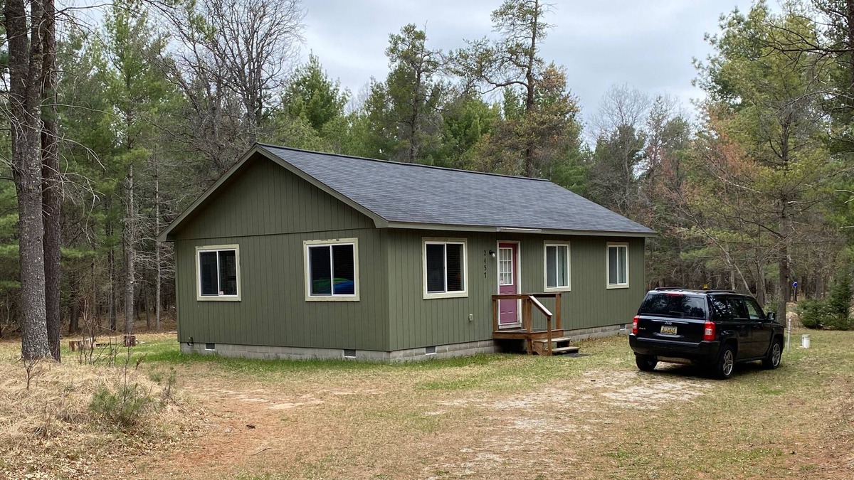 Grayling Cabin | Cozy Grayling/Lovell's Twp Cabin in the Woods