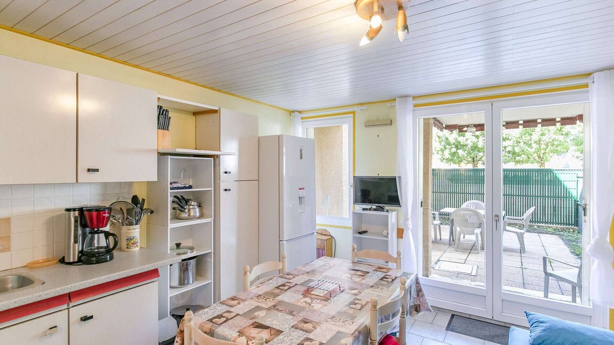 Esquieze-Sere Apartment | Cozy Ground Floor T2 Cabin for 6 with Balcony, WiFi, Parking, Near Ski Resorts & Amenities