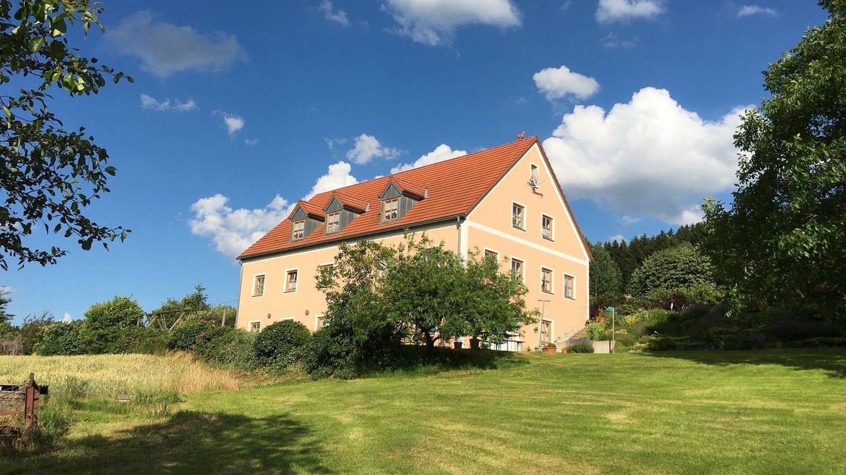 Schoensee House | Cozy group house with its own garden and wellness area