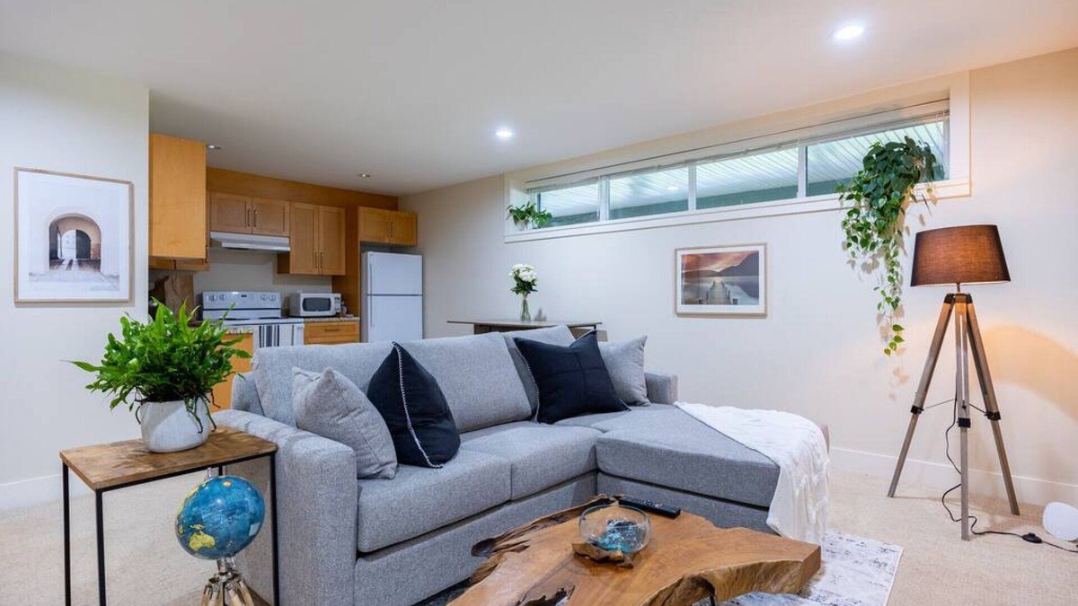 Canyon Heights House | Cozy Guest Suite w A/C & playground