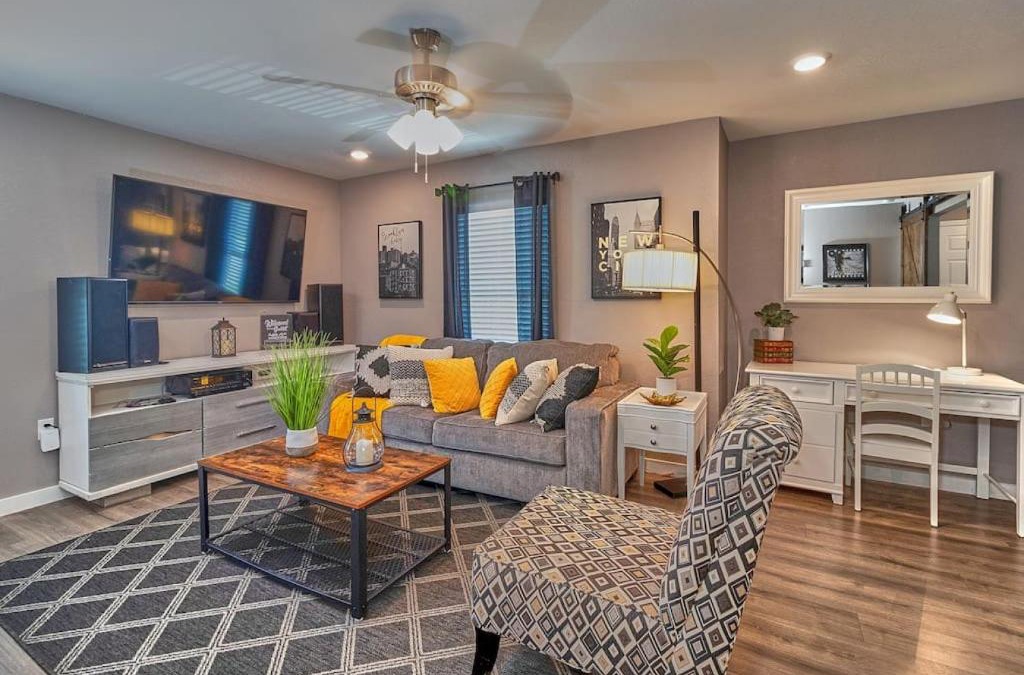 Tampa House | Cozy Haven Attached to Million Home - South Tampa
