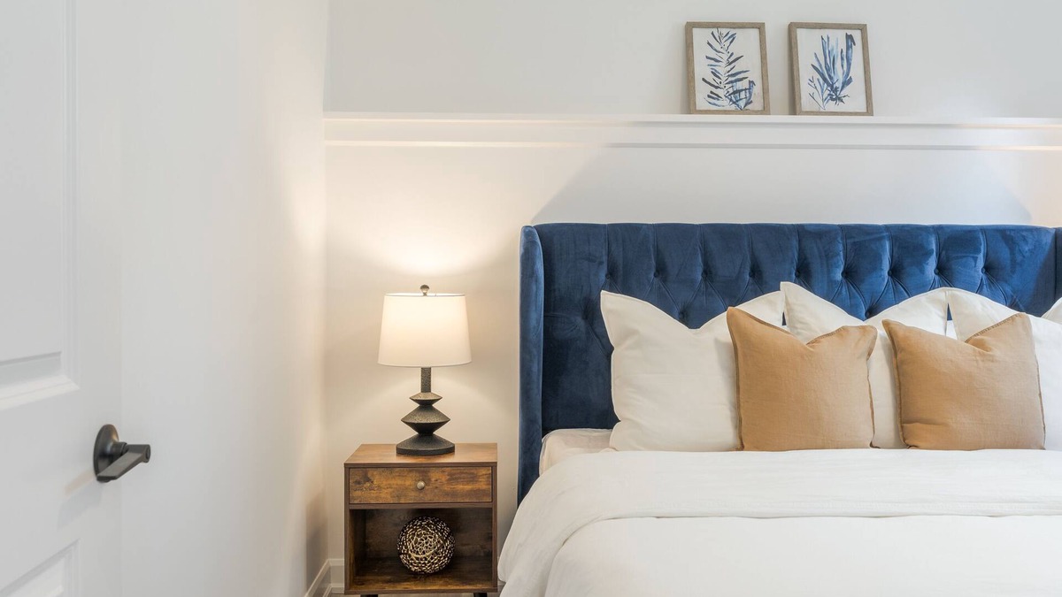 Port Hope Apartment | Cozy Haven in Port Hope: Explore, Relax, Recharge