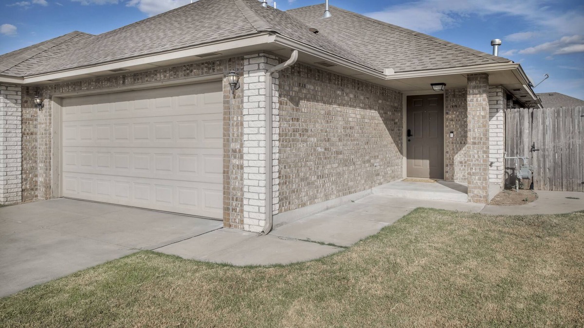 South Oklahoma City House | Cozy Heir Bee & Be
