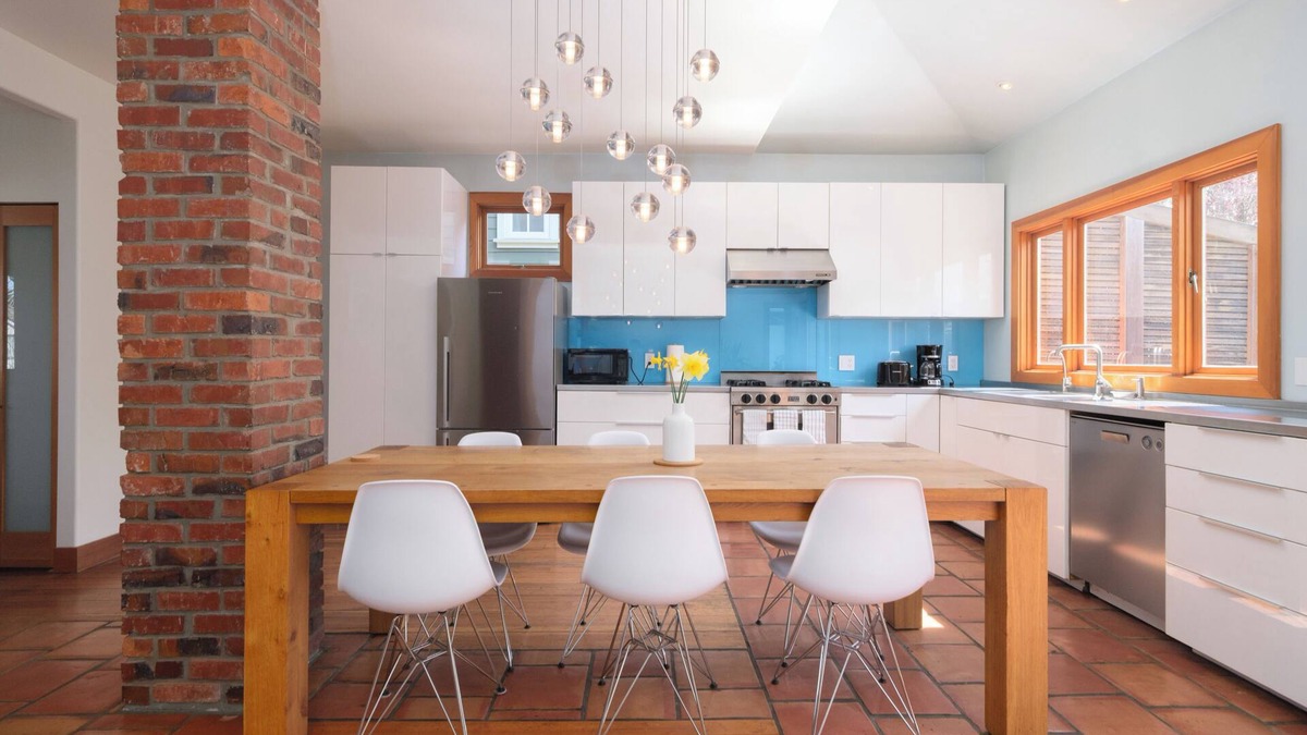 Riley Park Apartment | Cozy Heritage Home Near Main St