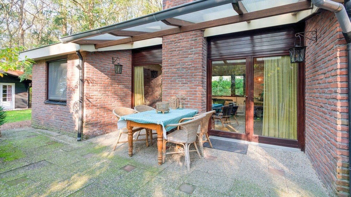 Zorgvlied House | Cozy Holiday Home in Zorgvlied with Private Garden