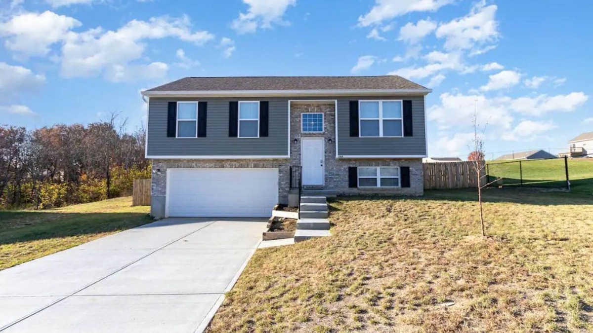Independence House | Cozy Home away From Home 4bd,2 1/2 bath