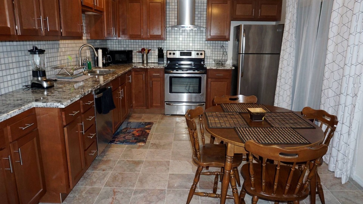 Kyrene-Superstition House | Cozy Home/Back Yard/In Striking Location/Tempe s Best