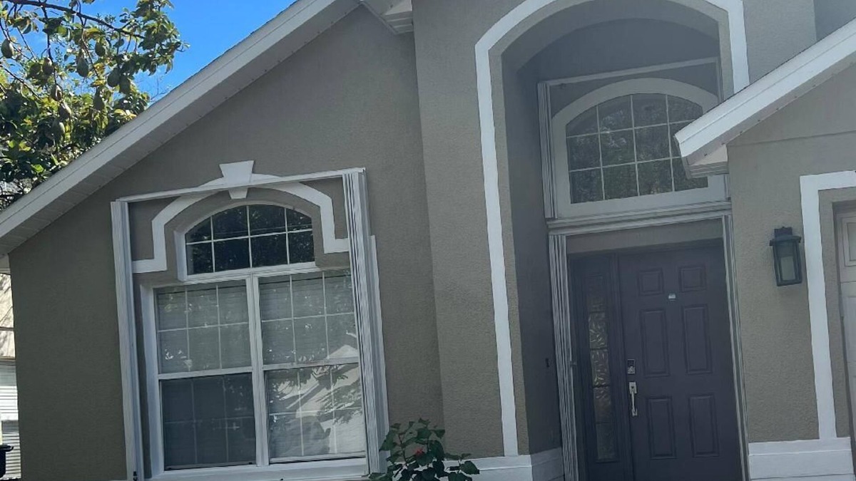 Orlando House | Cozy home close to everything. The House is 15 minutes to MCO