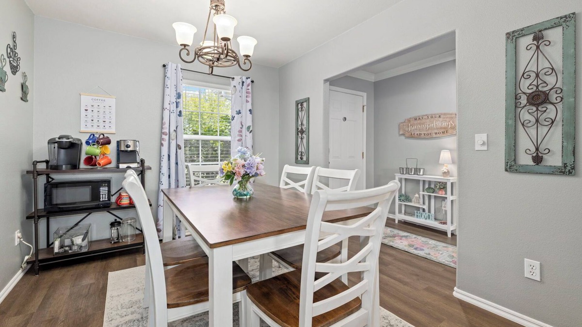 Bentonville House | Cozy home in Bentonville - easy commute to downtown and XNA