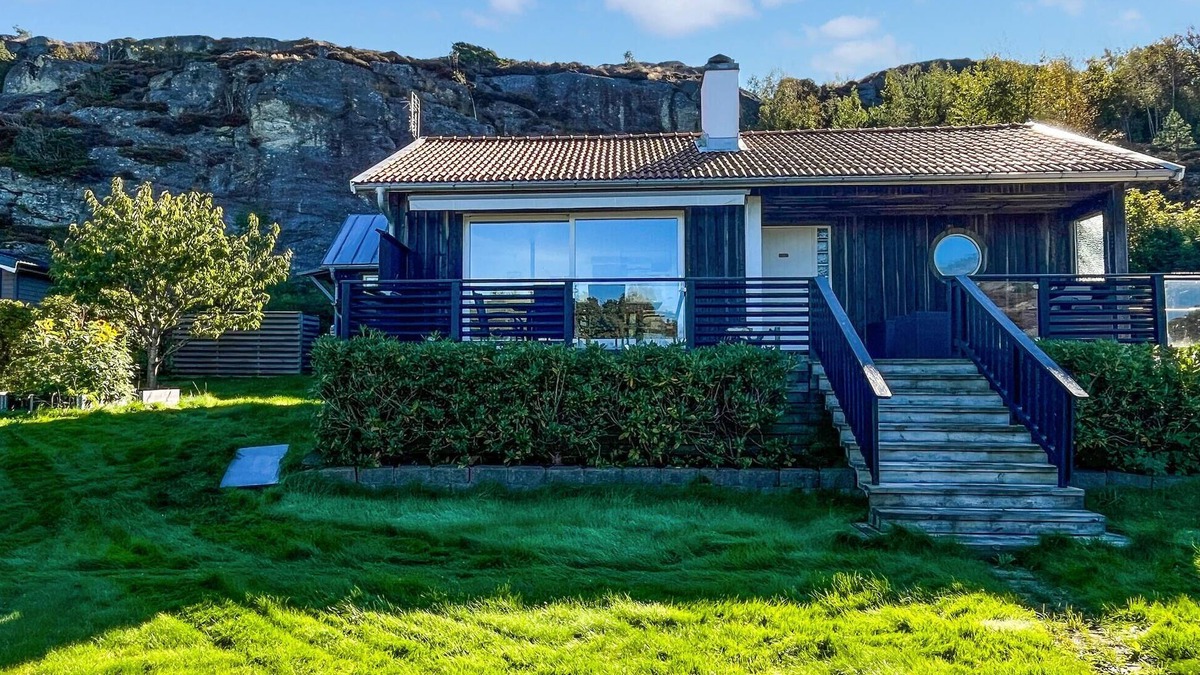 Ellos House | Cozy home in Bjönni with sauna