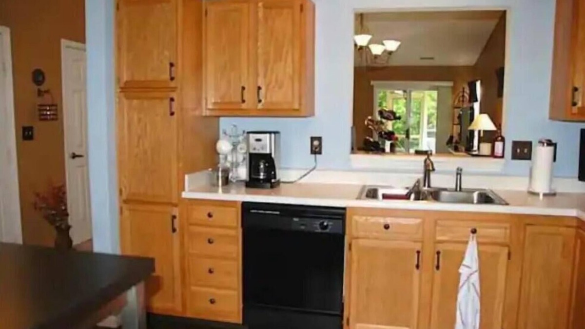 Acton House | Cozy Home in Greenwood area!