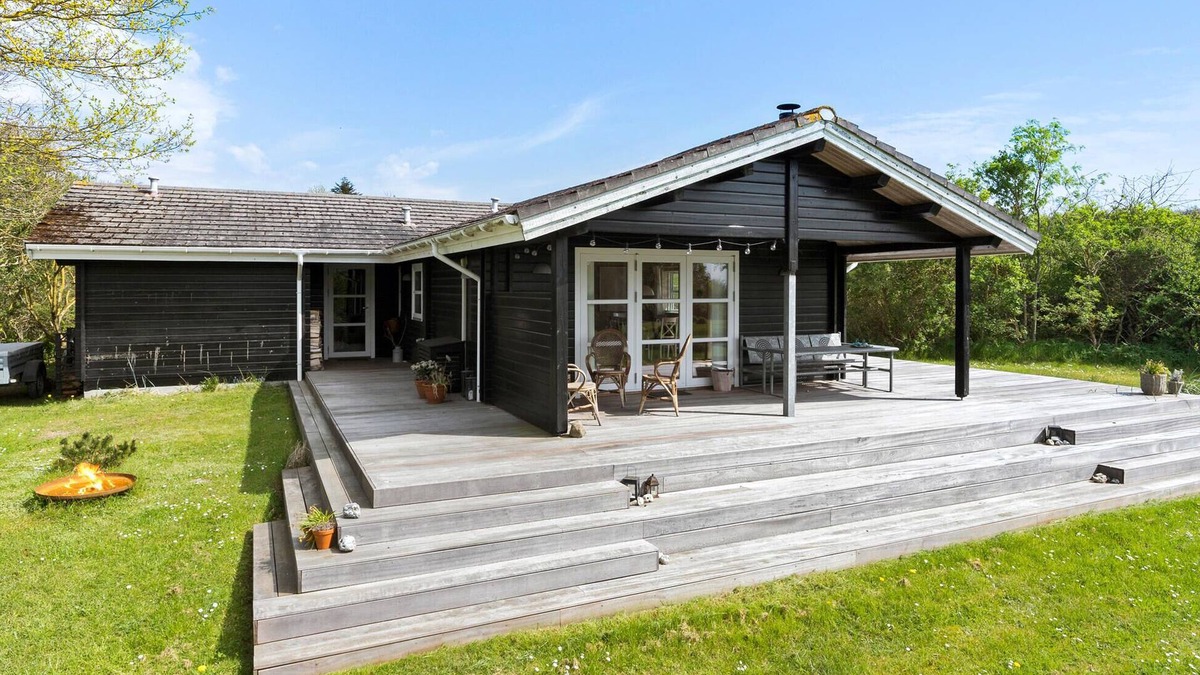 Knebel House | Cozy home in Knebel with sauna