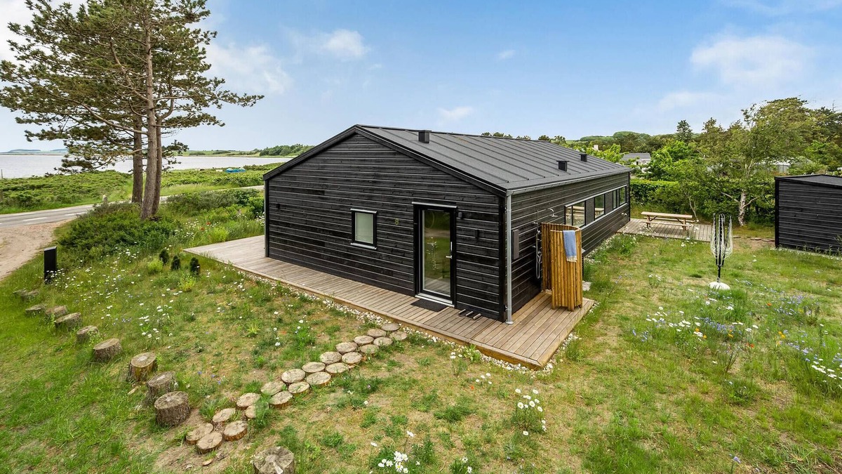 Knebel House | Cozy home in Knebel with house sea view