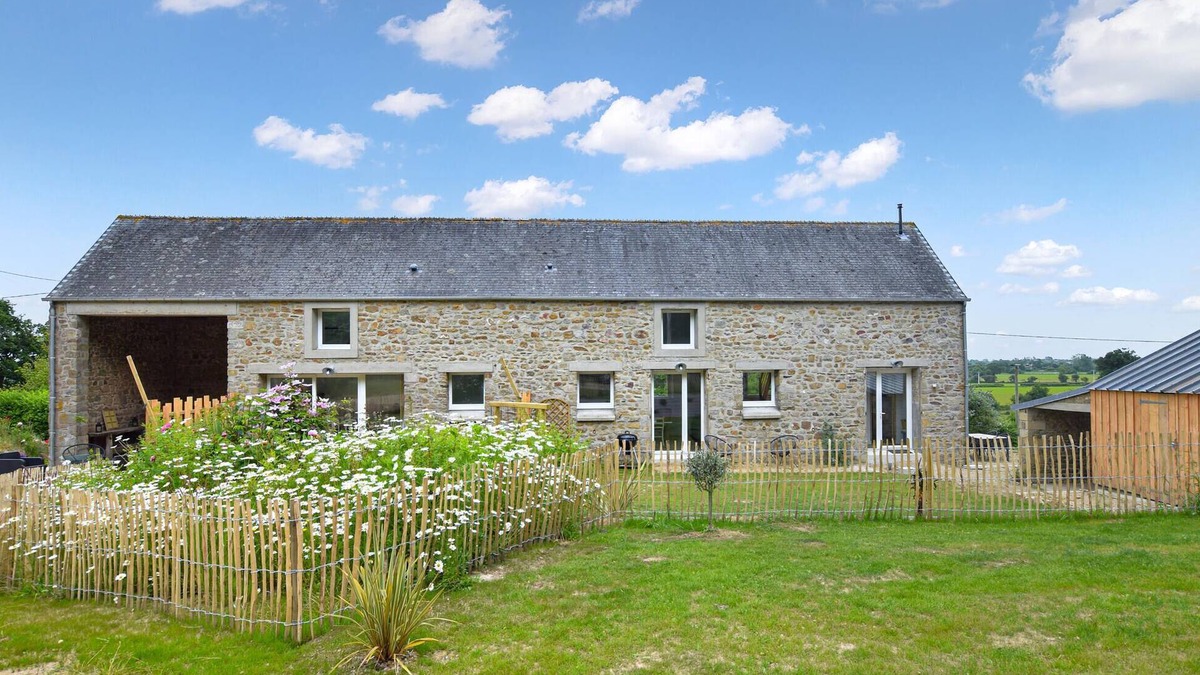 La Pernelle House | Cozy home in La Pernelle with WiFi