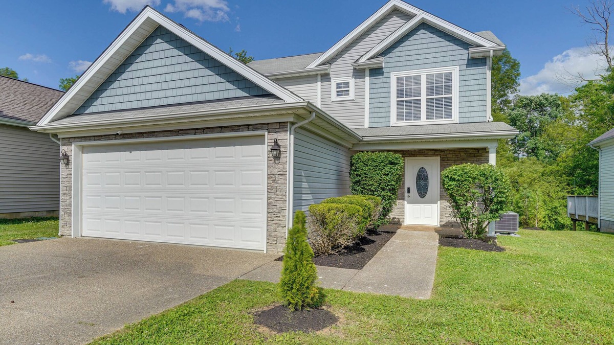 Buechel House | Cozy Home in Louisville: Near Bardstown Road!
