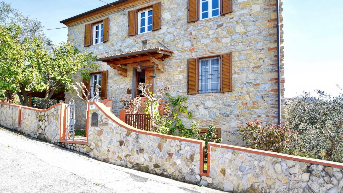 Pieve a Elici House | Cozy home in Massarosa with kitchen