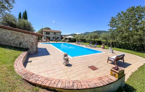 Melezzole House | Cozy Home In Melezzole With Wifi
