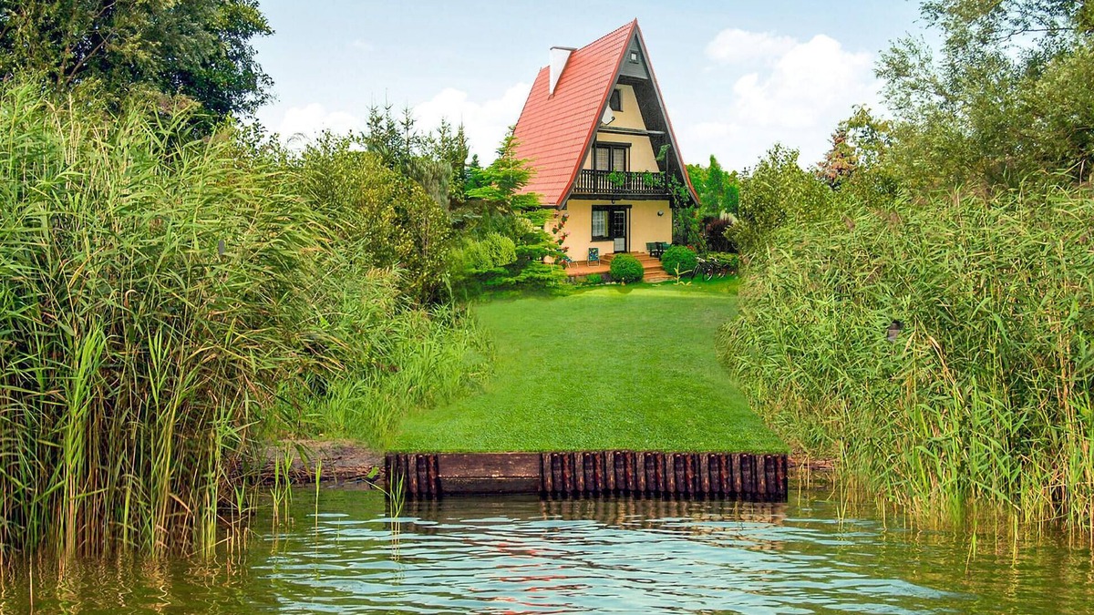 Nowe Warpno House | Cozy home in Nowe Warpno with WiFi