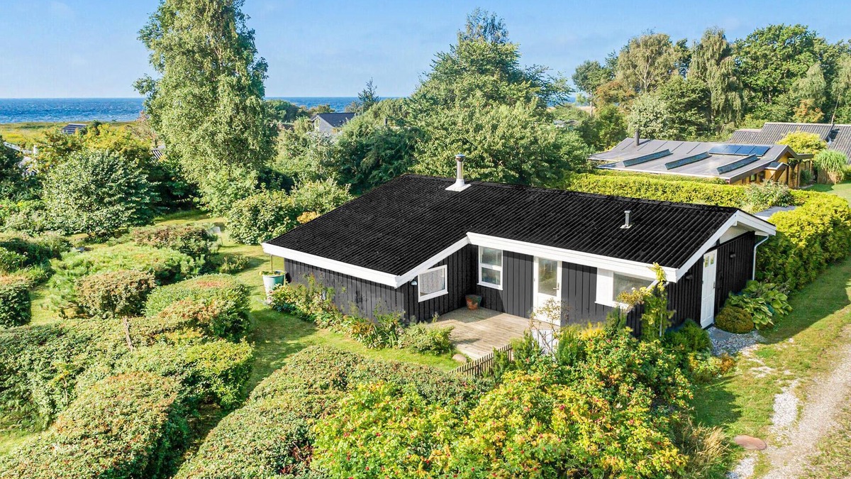Nysted House | Cozy home in Nysted with house sea view