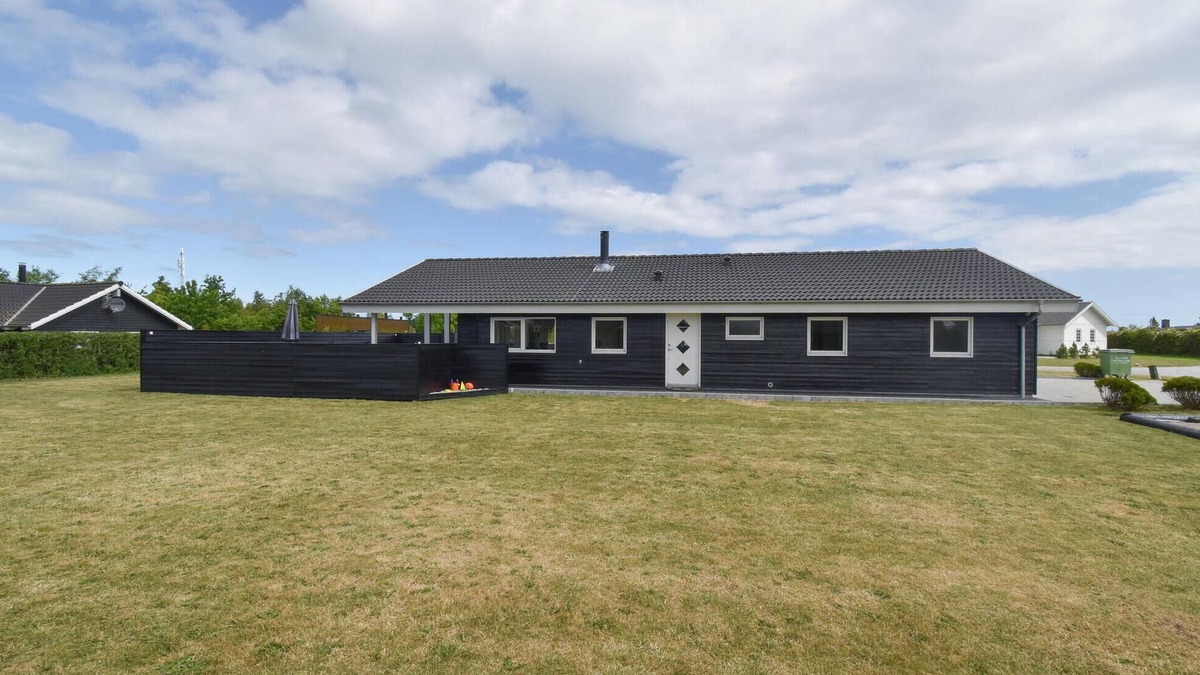 Hasmark Strand House | Cozy home in Otterup with sauna
