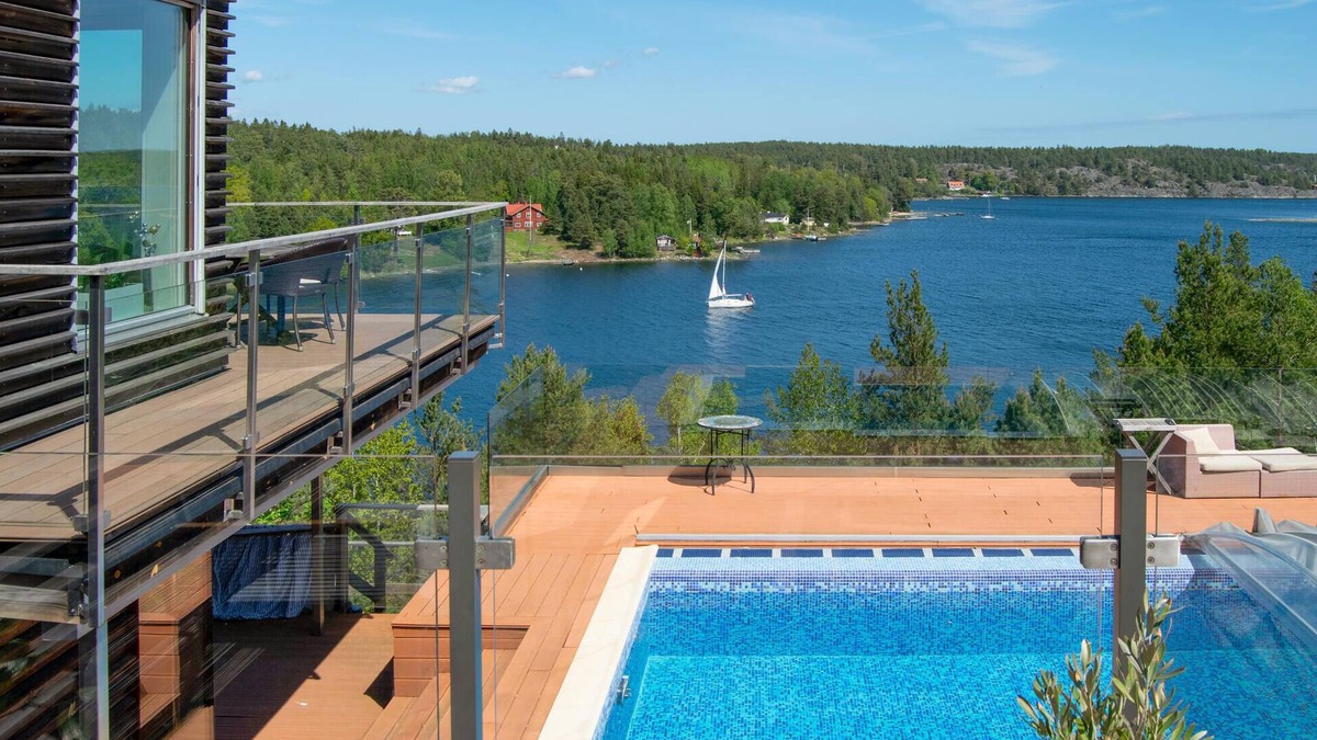 Saltsjobaden House | Cozy home in Saltsjöbaden with sauna