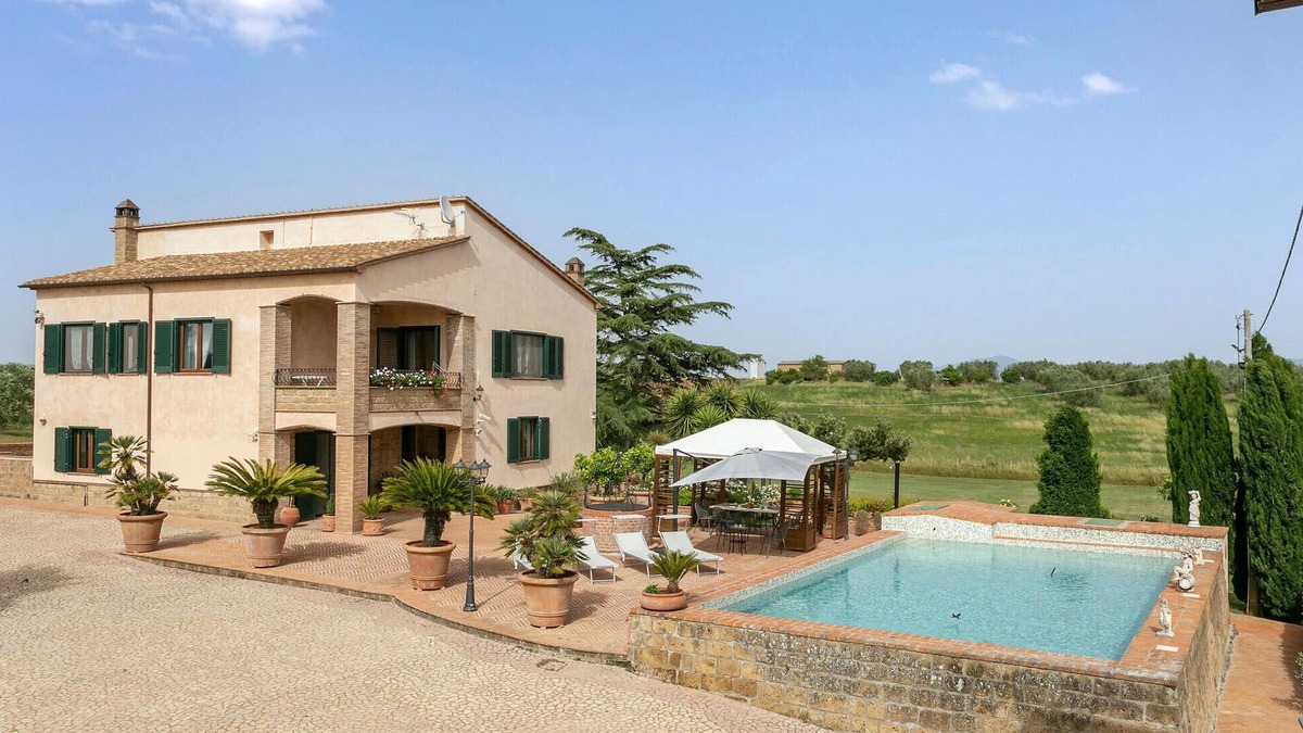 Tuscania House | Cozy home in Tuscania with sauna