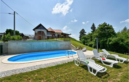 Veliki Lovrecan House | Cozy Home In Veliki Lovrecan With Sauna