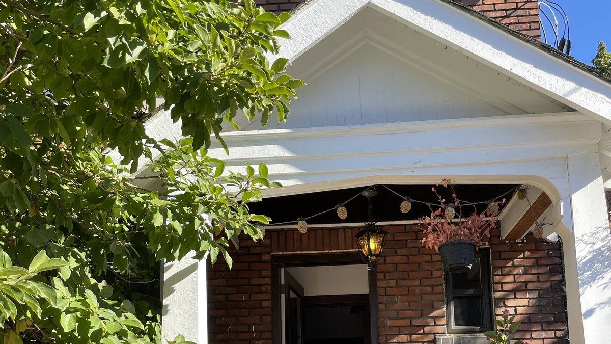 Montreal House | Cozy home Montreal-West/Ville st Pierre with wood fireplace!!!