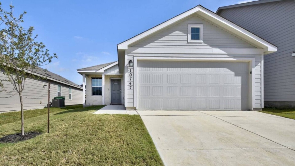 Converse House | Cozy home near Randolph AFB, BAMC, NE Methodist Hosp & Downtown SA.