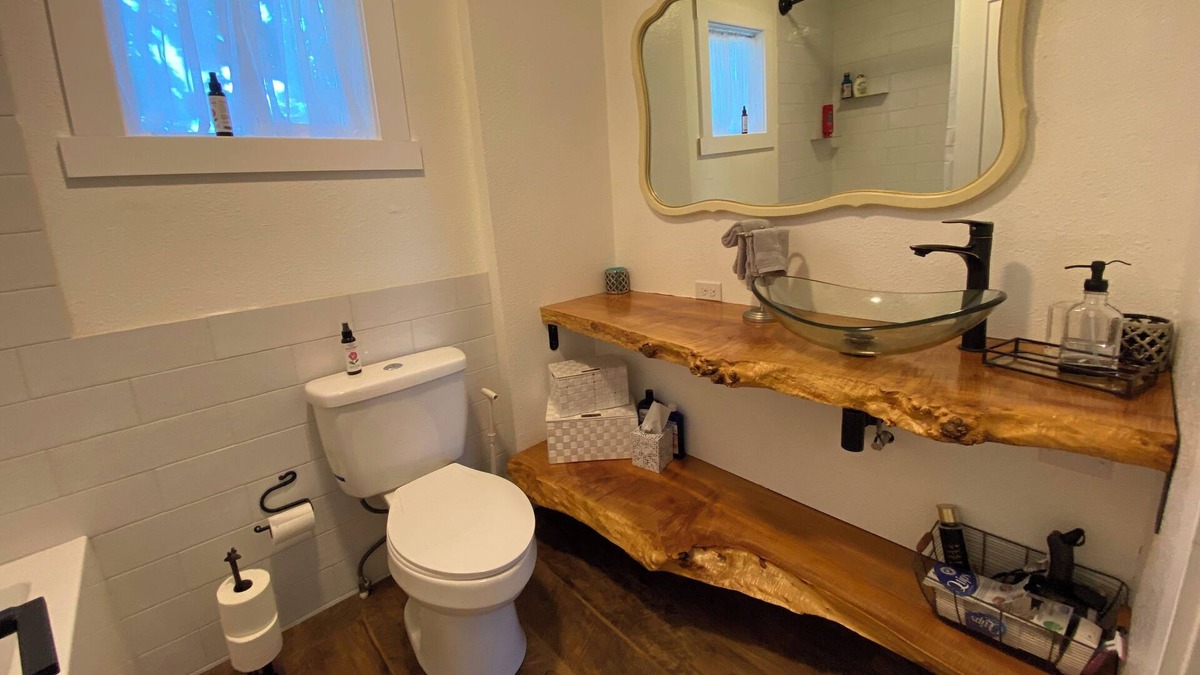 Four Corners House | Cozy home to enjoy Pacific North West! - Pet friendly!