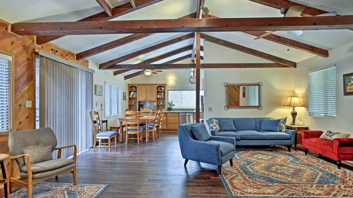 Mariposa Cabin | Cozy Home w/Patio Near Yosemite National Park!