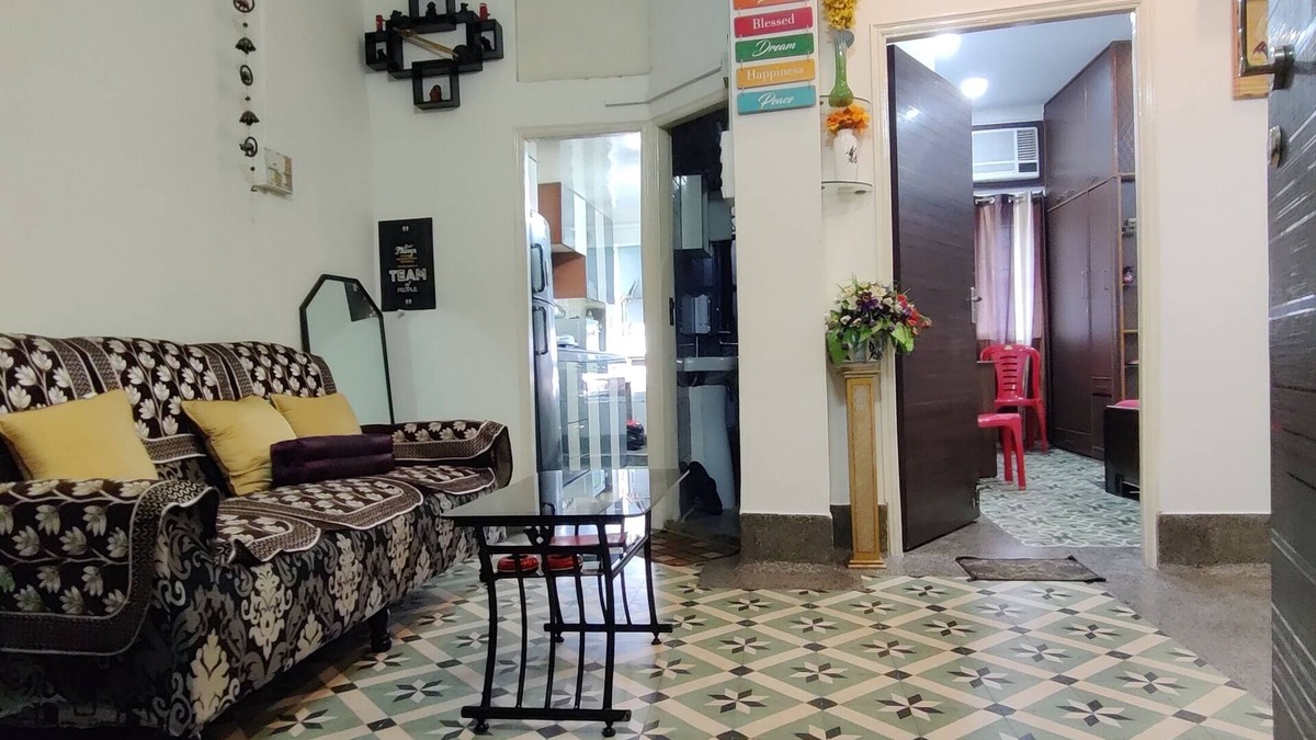 Kolkata Condo | Cozy Homestay in the heart of Park street of Kolkata