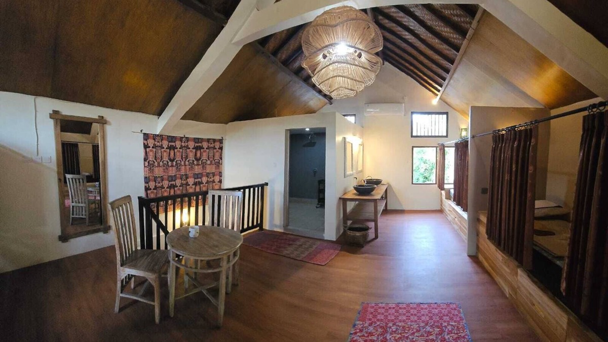 Umalas Hotel | Cozy Hostel. Male 4 Bed Dorm. Restup! Umalas