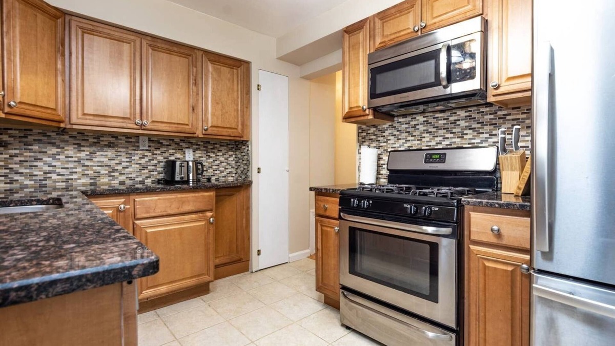 Bluemont House | Cozy House 10min to Monuments and DC by CozySuites