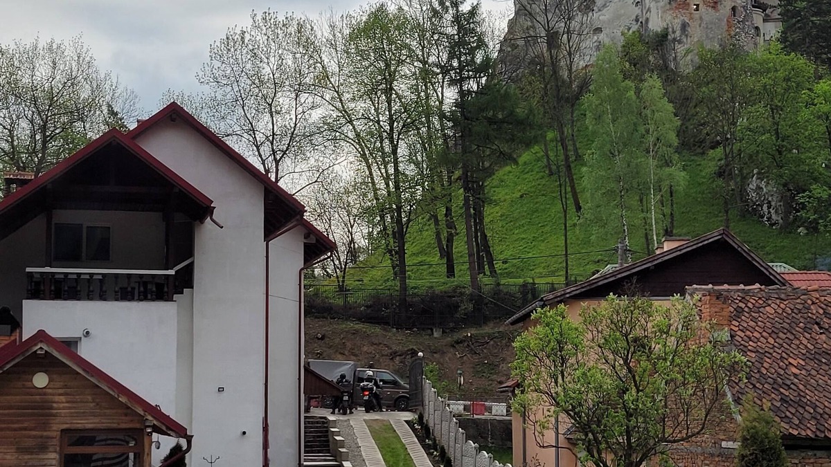 Bran House | Cozy house, 5 minutes from Bran Castle.nn THE PRICE IS PER ROOM, PER NIGHT