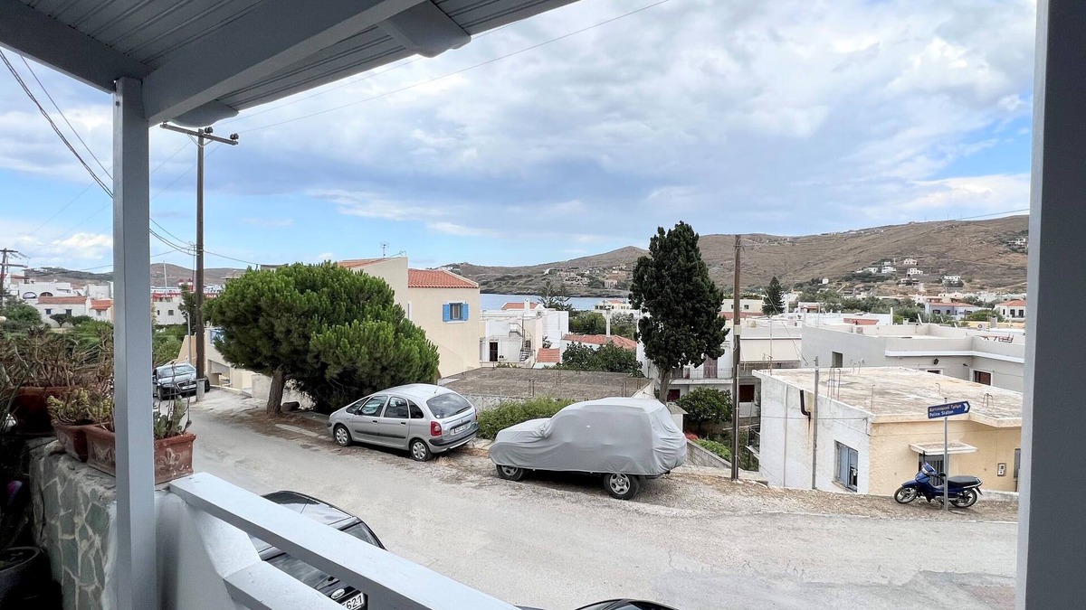 Korissia House | Cozy house at the beautiful port of kea. Su Casa Kea. Welcome at your home!