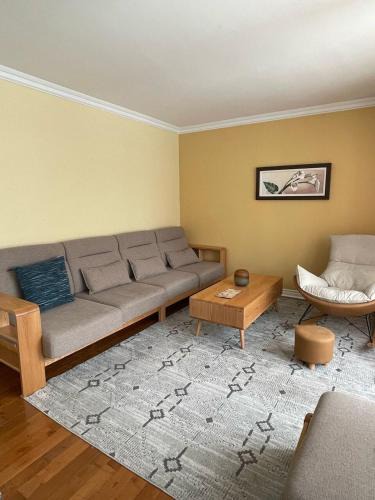 Brossard House | Cozy house in Brossard