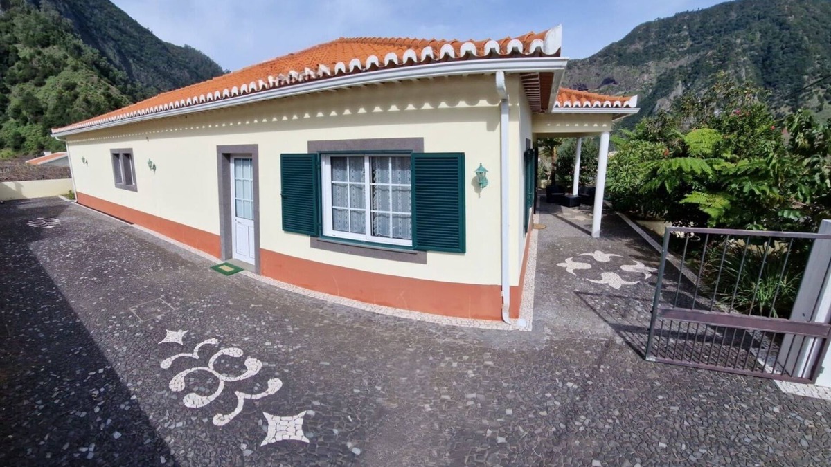 Sao Vicente House | Cozy house in natural paradise