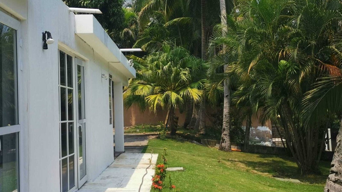 Puerto Quetzal Ski Chalet | Cozy house in the nature close to the beach