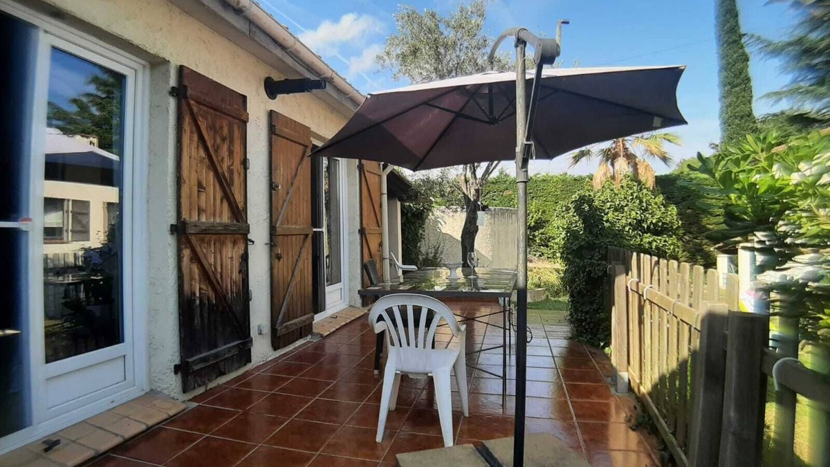 Biot House | Cozy house - peaceful setting, with a terrace, close to golf courses and beaches