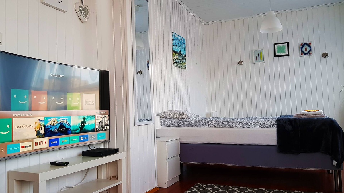 Innri-Njarthvik House | Cozy house,perfect located free parking & wifi