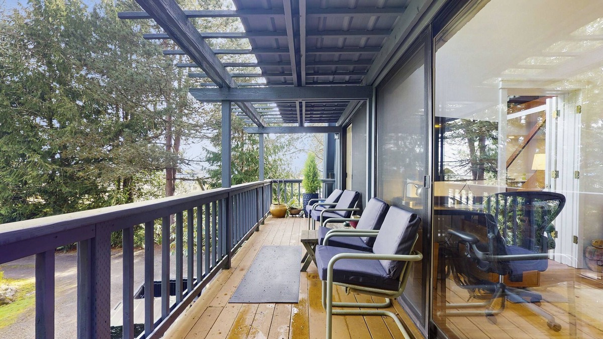 Langley House | Cozy island retreat near beaches, trails, and Langley charm!