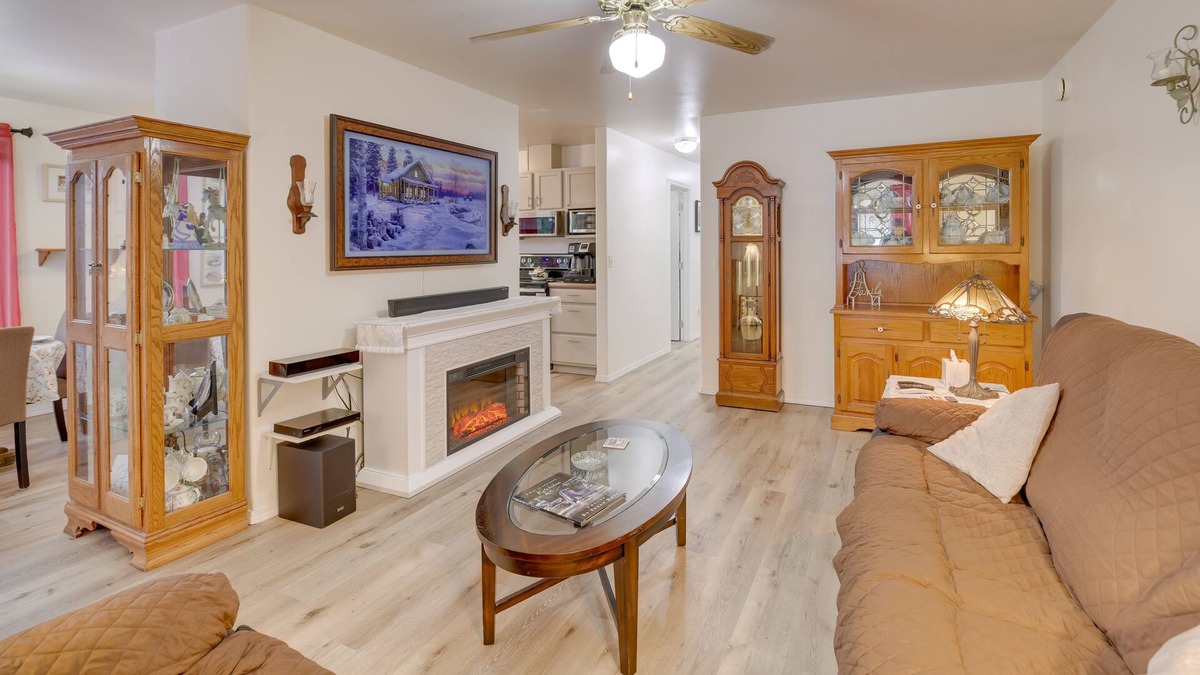 Ketchikan House | Cozy Ketchikan Home, Walk to Town & Trailhead!
